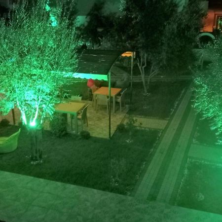 Side Leon Otel エクステリア 写真