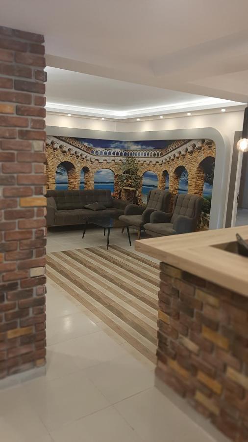 Side Leon Otel エクステリア 写真