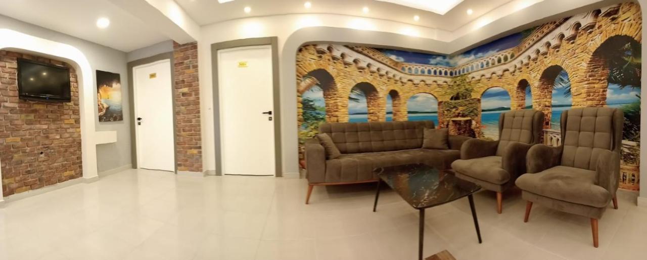 Side Leon Otel エクステリア 写真