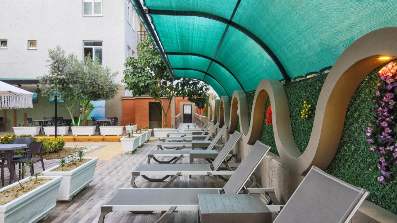 Side Leon Otel エクステリア 写真